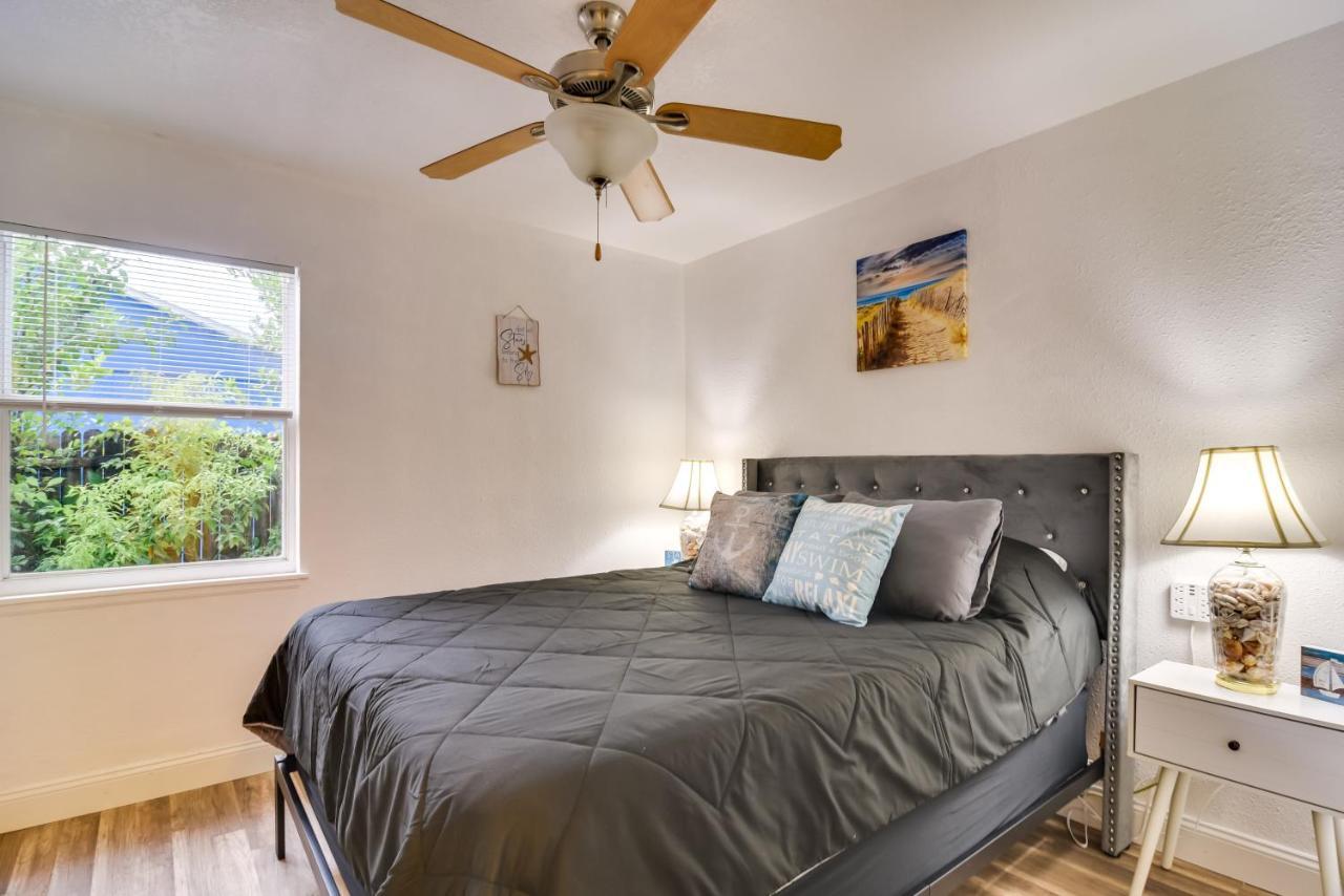 Pet-Friendly Gulfport Home Walkable Location! São Petersburgo Exterior foto